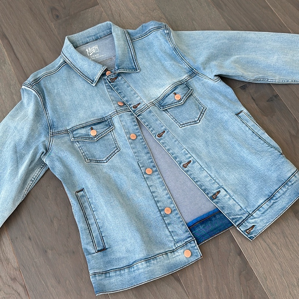 Mugsy - L - Light Denim Jacket. Never worn or washed